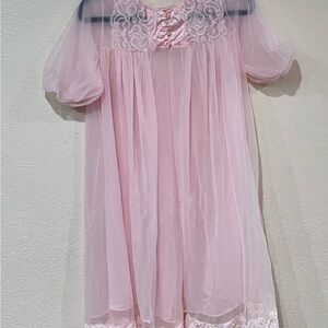 SOLD Vintage 1964-1970 union stamped Miss Elaine Light Pink Sheer Fabric Robe